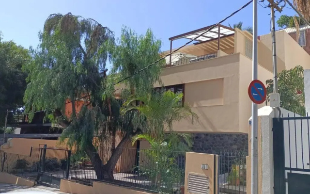 Luxury Penthouse, 50m2 terrace, downtown