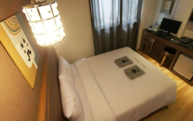 Free Hotel