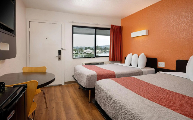 Motel 6 Camarillo, CA