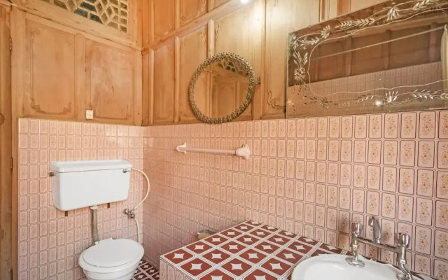GuestHouser 3 BHK Houseboat d520