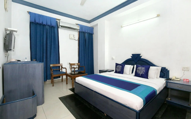 OYO 9985 Hotel Sekhon Grand