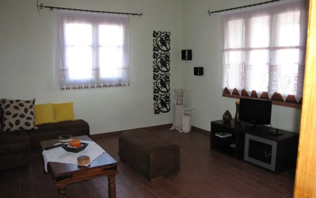 Eleni Studios