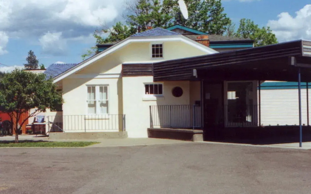 Japan House Suites