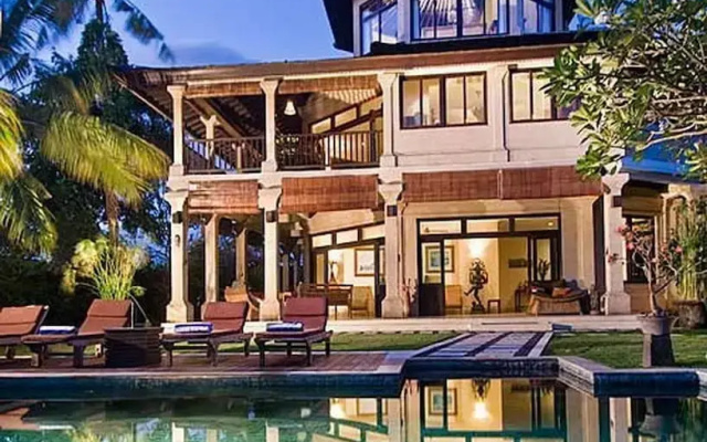 Villa Anyar