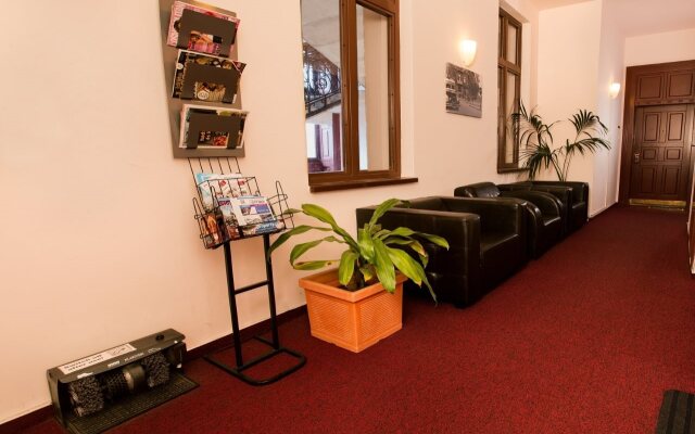 Hotel Gozsdu Court спа