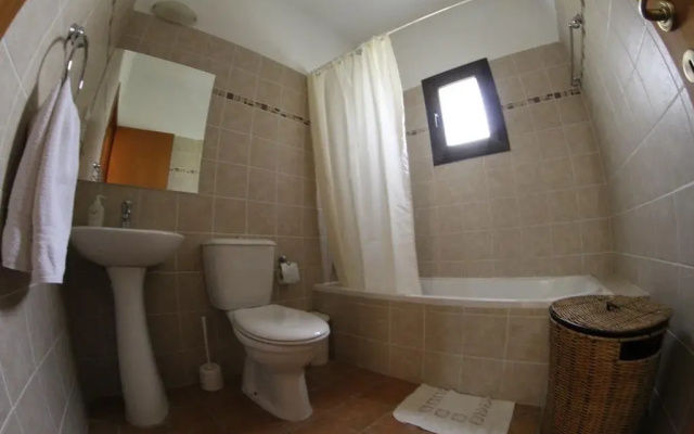 Eve Pissouri Xinisteri Villa