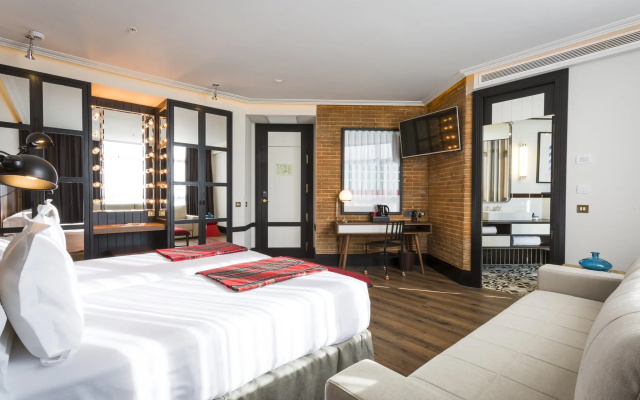 Отель Only YOU Hotel Atocha