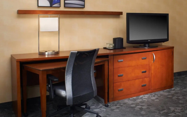 Courtyard by Marriott Lexington North