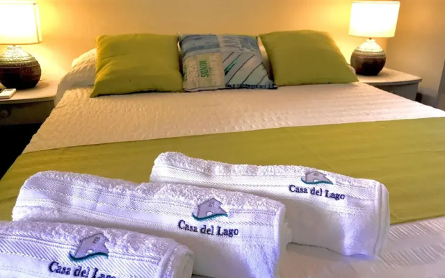 Casa del Lago Lodging House