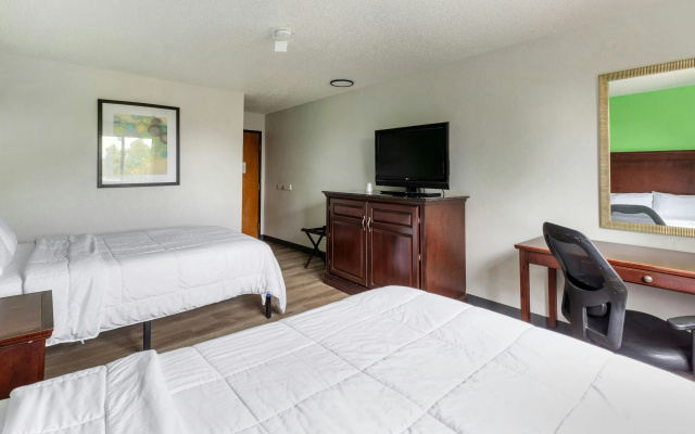 Super 8 Lansing