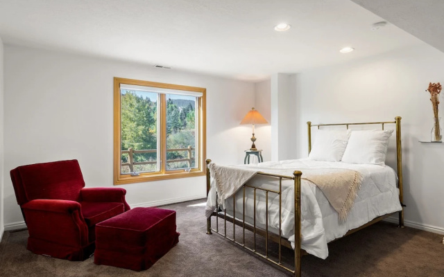 Golden Park City Getaway