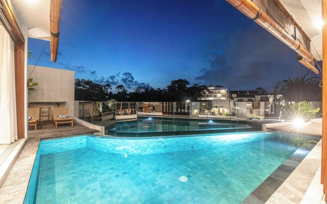 5-br Beach Villa in Canggu Overlooking Rice Fields