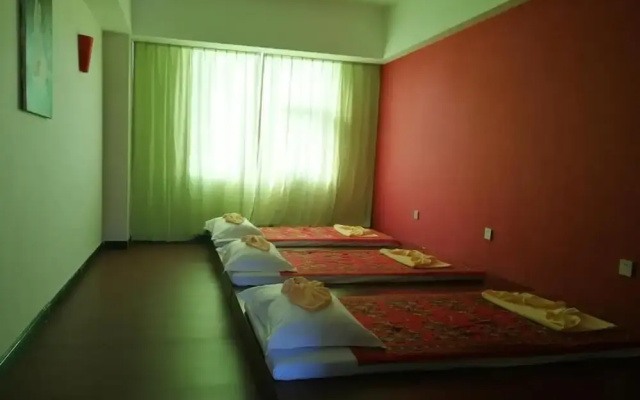 Paci Hotel