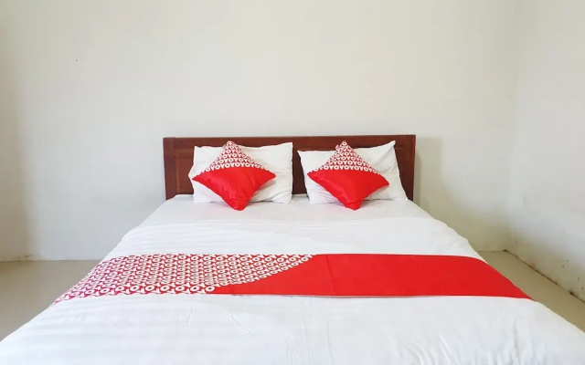 Pondok Mulia Guest House by OYO Rooms