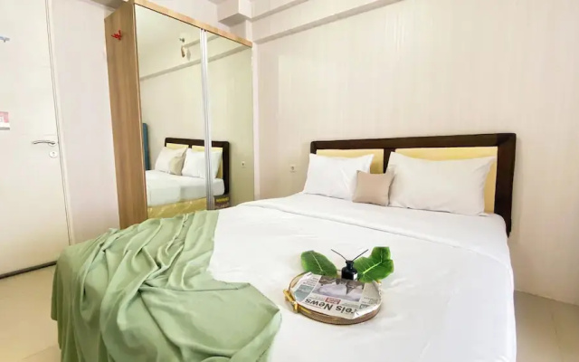 Homey And Comfy Studio At Bassura City Apartment Near Mall