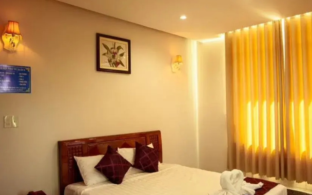 Hoang Vu Bien Ho Hotel