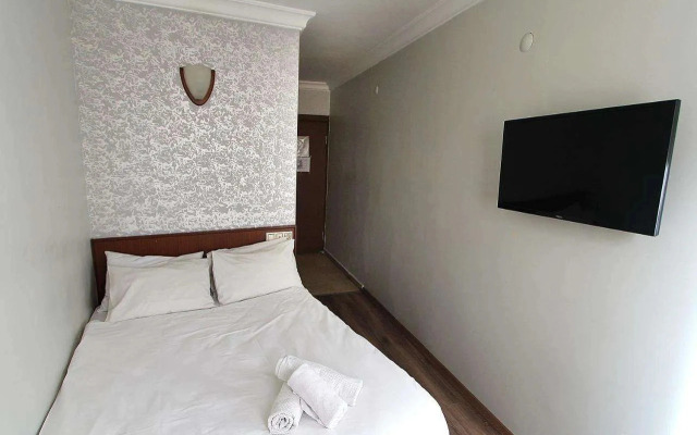 Lyon Hotel