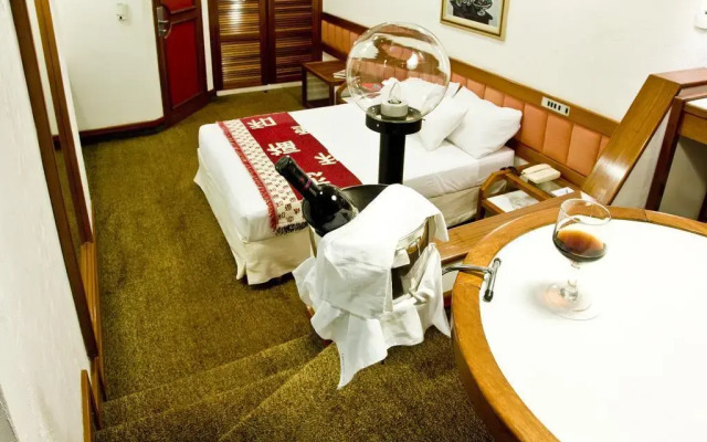 Lord Manaus Hotel