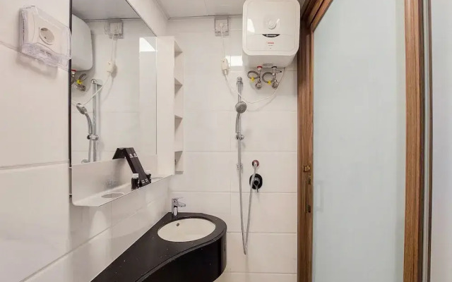 Homey Studio Room At Sky House Bsd Apartment