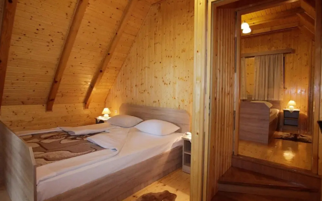 Amazing Home in Breze with Hot Tub & 4 Bedrooms
