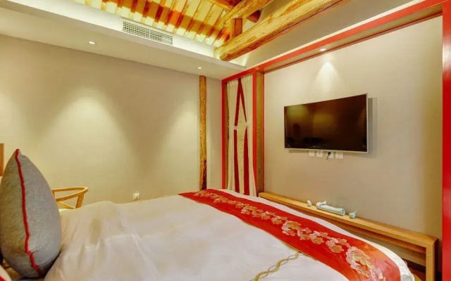ISVARA Culture Homestay Suites