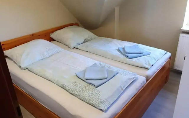 Renovierte Ferienwohnung Friedrichskoog - Spitze (gegenüber Mutter-Kind-Klinik)