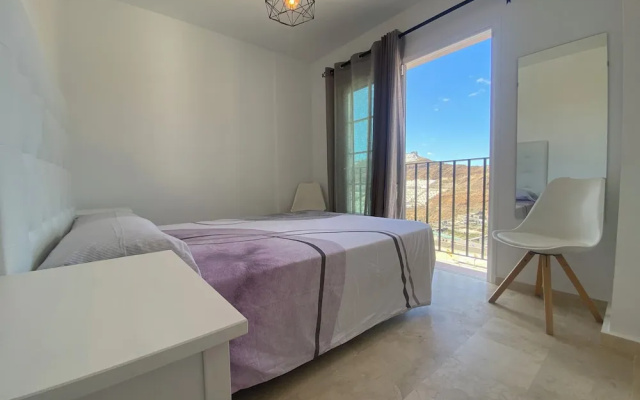 New Renovated Family Home Above Swimming Pool!