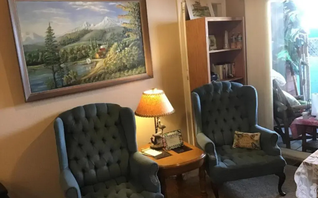 Her Castle Bed and Breakfast