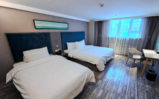 Home Inn & Suites (Harbin Ice and Snow World Sunac Mall Park Store)