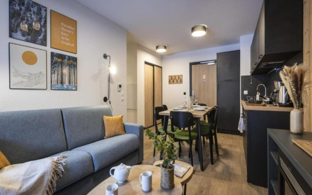 Premium 2-bedroom Lodge Near Slopes