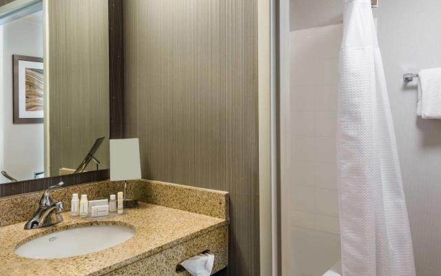 Courtyard By Marriott Danbury