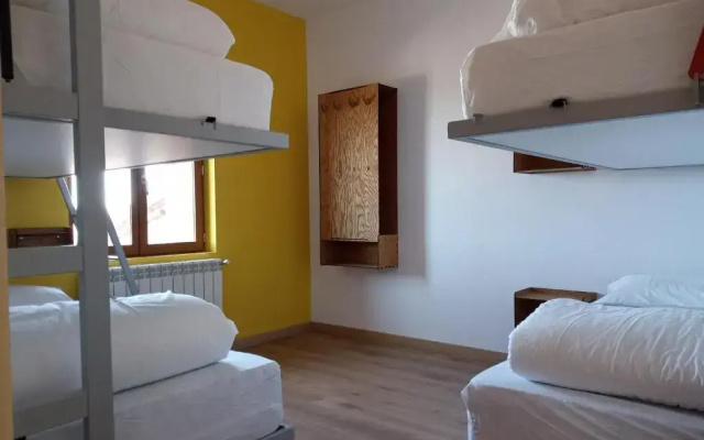 Albergue Fresno de Cantespino - La Tormenta