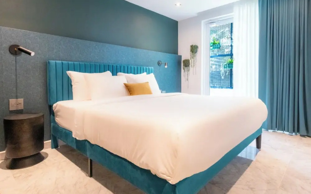 ElCarlton King-Pool ResortVibe NearBeach
