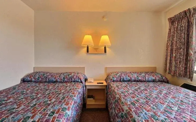 Motel 6 Indianapolis East