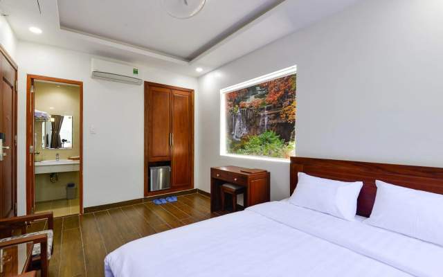 Royal Hotel
