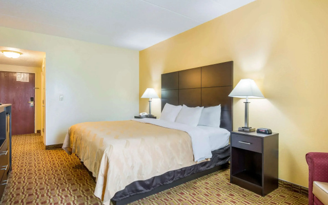 Quality Inn & Suites Sellersburg - Louisville Area