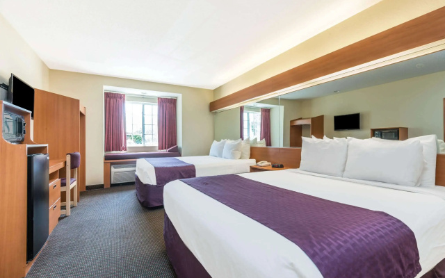 Microtel Inn & Suites by Wyndham Auburn