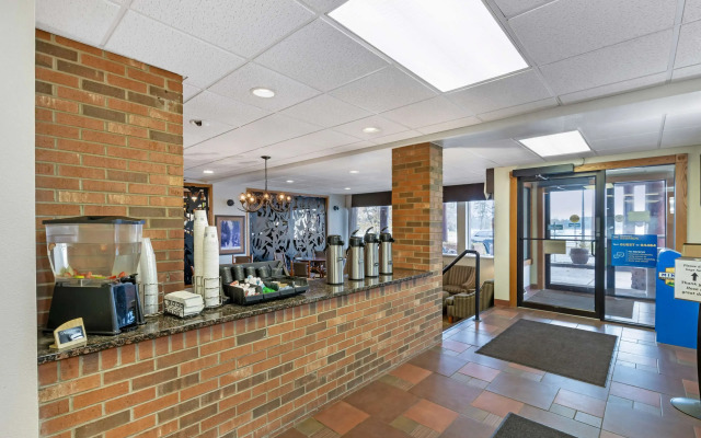 Best Western Plus Concord Inn