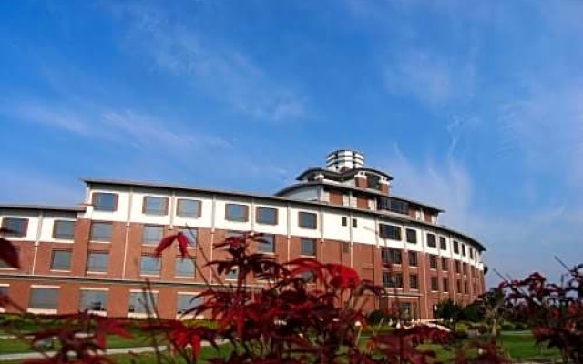 Tongli Lakeview Hotel вид на фасад