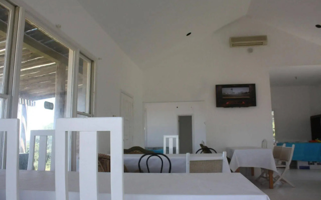 Mansa Beach Hostel