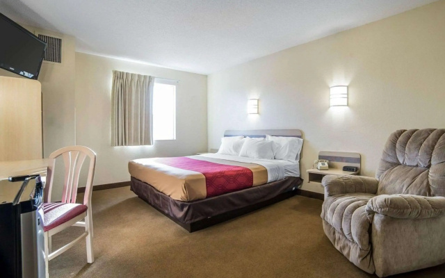 Econo Lodge Belle Fourche