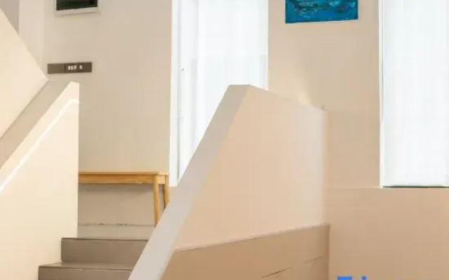 Bird's Nest Art Homestay (Beihai Old Street Beibu Gulf Plaza)