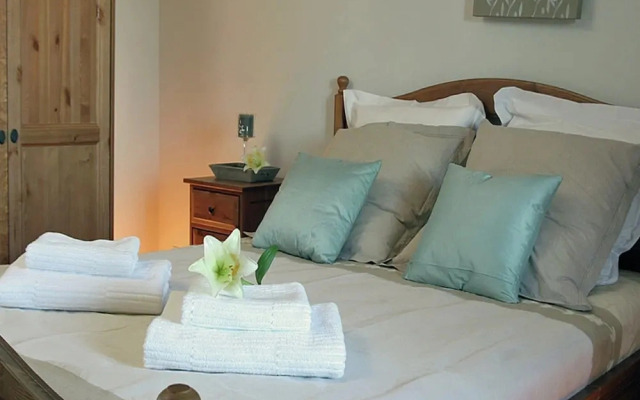 Luxurious Villa With Terrace in the Rural Chalais