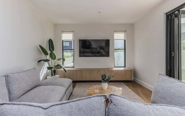 Black Wattle Beach House
