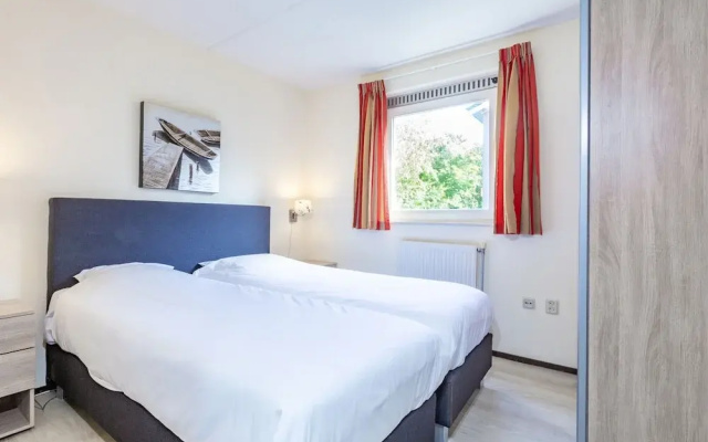 Restyled Holiday Home with 2 Bathrooms near Beach