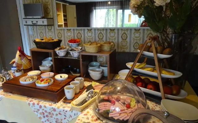 Hotel Charivaris Wintergarten