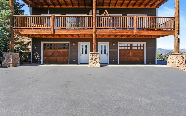 Thunder Mountain S8 2 Bedroom Condo by RedAwning