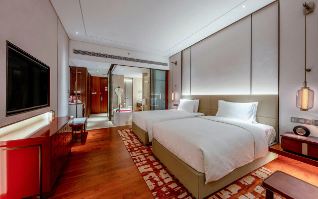 HUALUXE Beijing Xinan by IHG