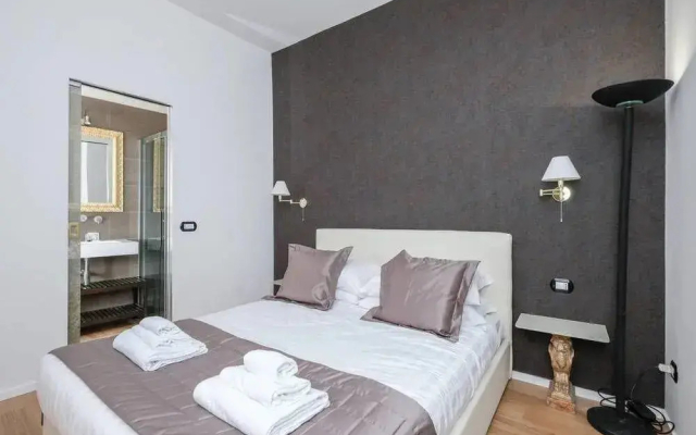Piazza Navona Contemporary Luxury Terrace - HOV 51584