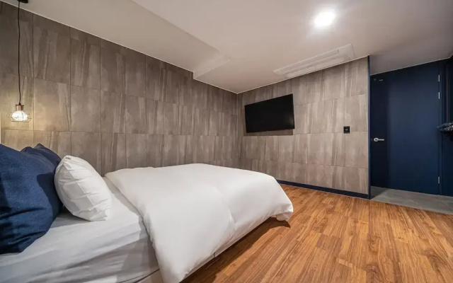 Stay Month Hotel